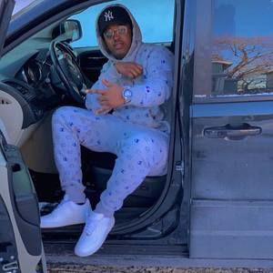 Meet your Posher, Khalid